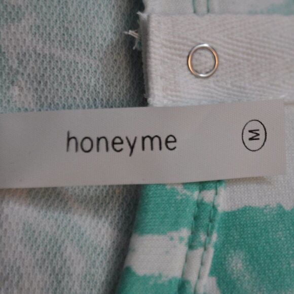 2/$15 Honeyme Top with 3/4 Length Sleeves with Snapped Neckline Sz Medium Bundle - Picture 3 of 3